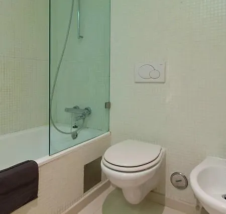 Santa Catarina Apartment - No Centro Da Cidade Com Garagem, Perto Do Timeout Market Lisbon Room photo
